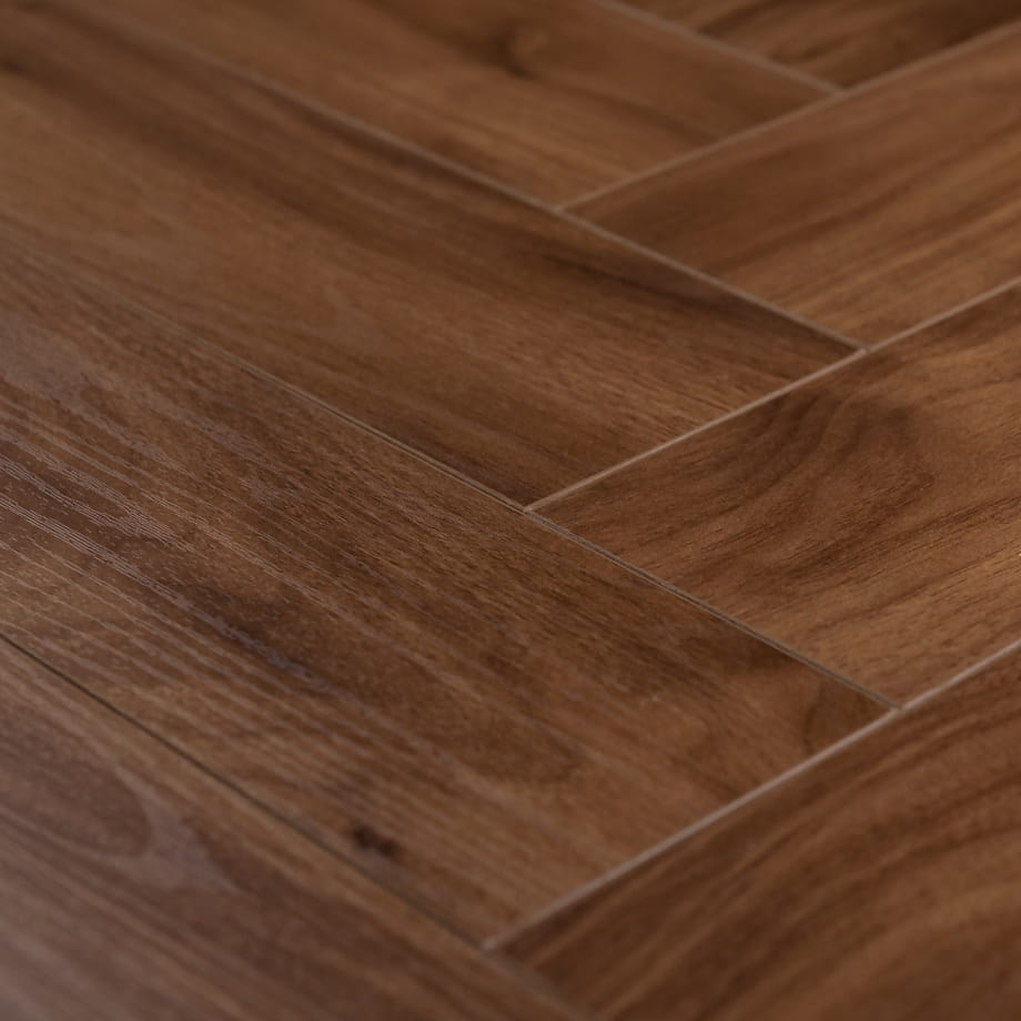 Ламинат Kronparket Орех Леман (Walnut Leman) 44785 Herringbone детально